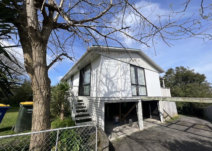  at 22 Crosby Road, West Harbour, Waitakere City, Auckland