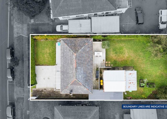  at 43 Beach Road, Te Atatu Peninsula, Auckland