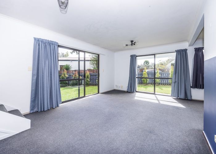  at 363 Cambridge Road, Hillcrest, Hamilton