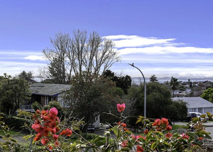  at 1/15 Kayeleen Place, Cockle Bay, Manukau City, Auckland