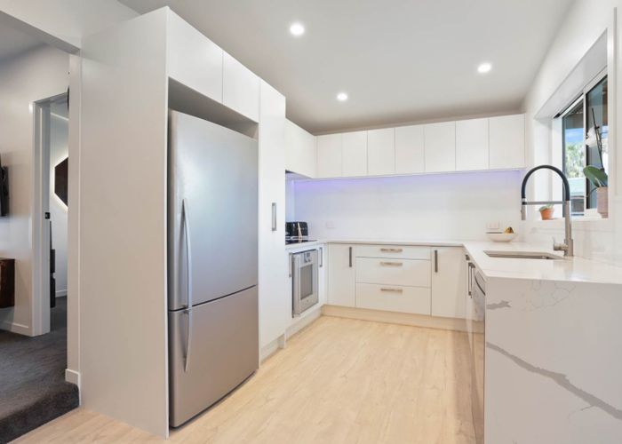  at 233 Metcalfe Road, Ranui, Auckland