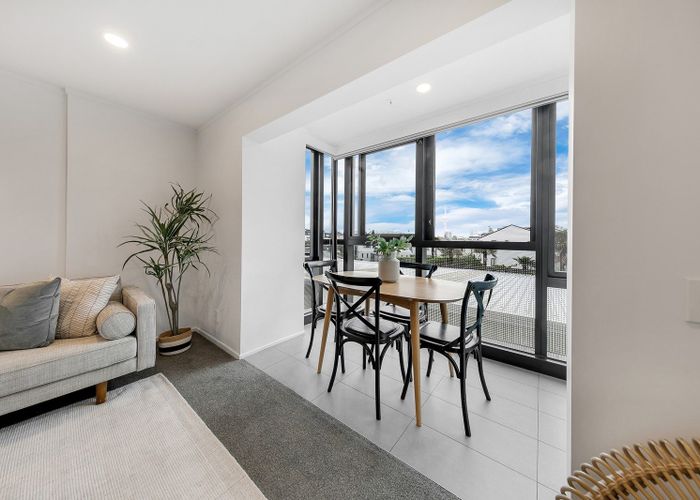  at 1W/16 Burton Street, Grafton, Auckland City, Auckland