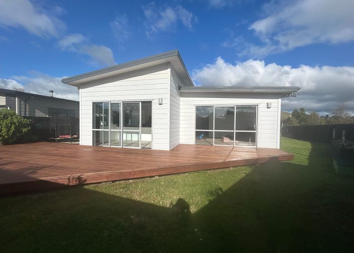  at 210 Lakes Boulevard, Pyes Pa, Tauranga, Bay Of Plenty