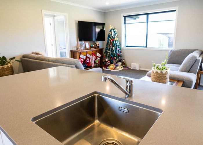  at 5 Penelope Place, Te Puke