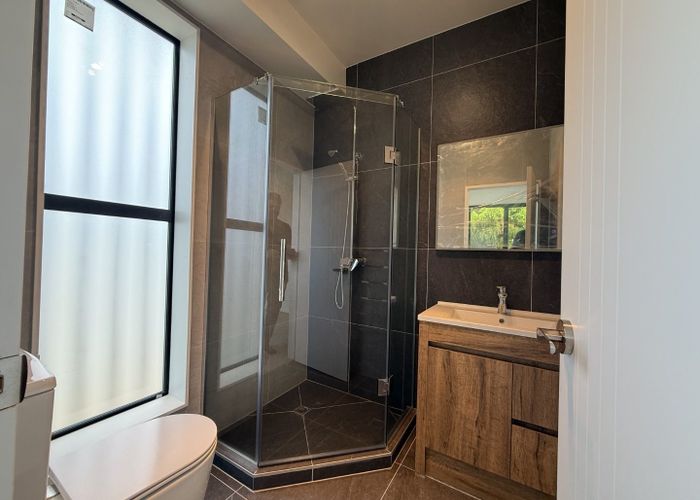  at 2/672 Mt Albert Road, Royal Oak, Auckland City, Auckland