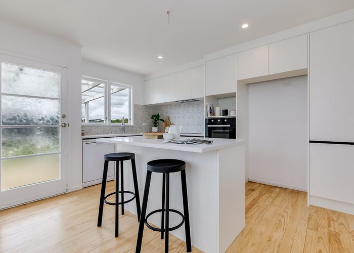  at 11 Burlington Place, Manurewa, Manukau City, Auckland