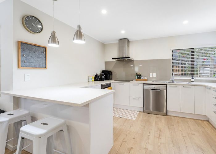  at 4/72 Moore Street, Howick, Manukau City, Auckland