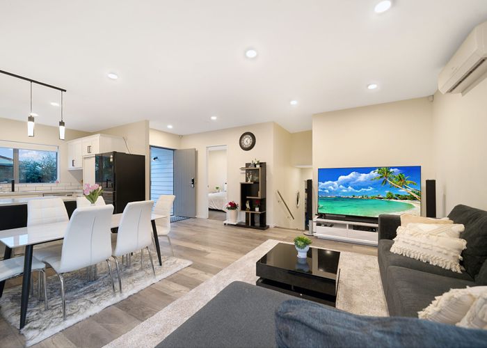  at 15C Reynella Drive, Massey, Waitakere City, Auckland