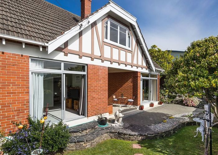  at 6 Lothian Street, Maori Hill, Dunedin