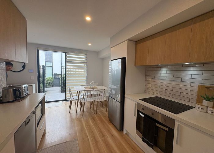  at 5/12 New Brighton Road, Shirley, Christchurch City, Canterbury