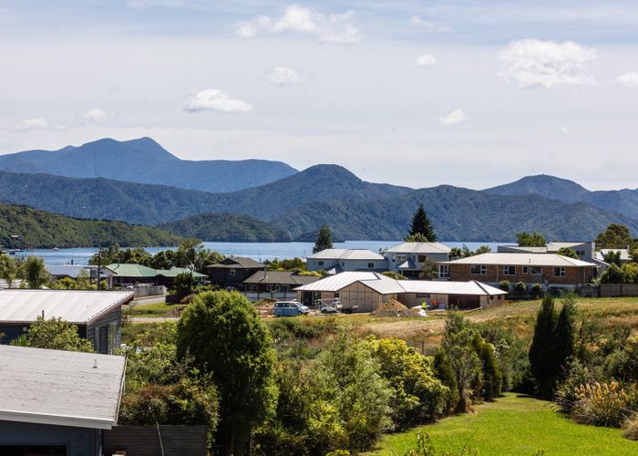  at 13 Rimu Terrace, Waikawa, Picton