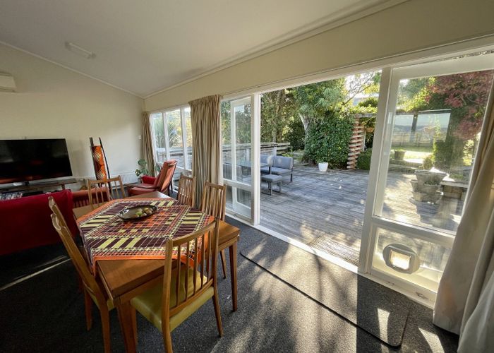  at 19 Vista Crescent, Maoribank, Upper Hutt, Wellington