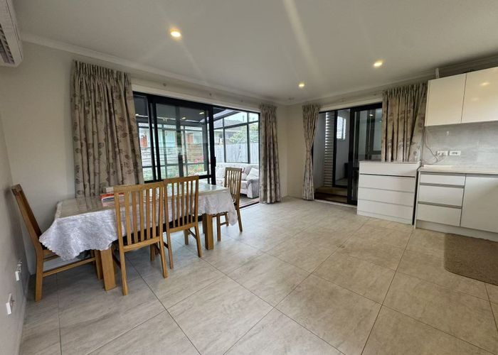  at 75a Knighton Rd, Hillcrest, Hamilton, Waikato