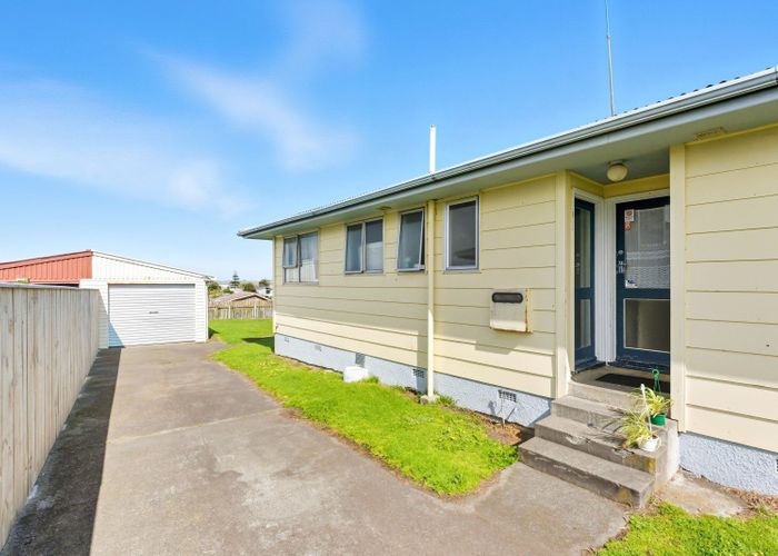  at 49 Lee Street, Castlecliff, Whanganui, Manawatu / Whanganui