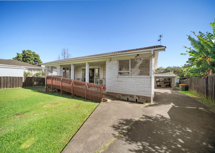  at 21 Staverton Crescent, Mangere, Auckland