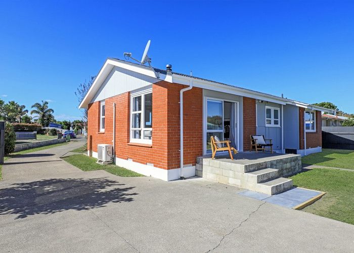  at 9 Burton Place, Flaxmere, Hastings, Hawke's Bay