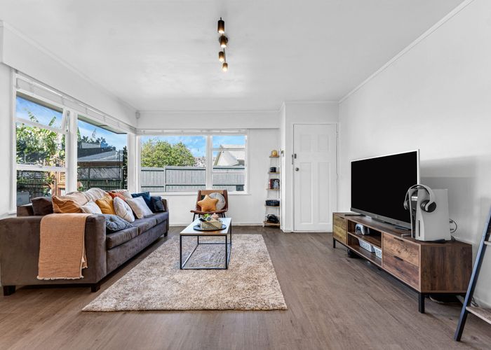  at 1/14 Stanniland Street, Sunnyhills, Manukau City, Auckland
