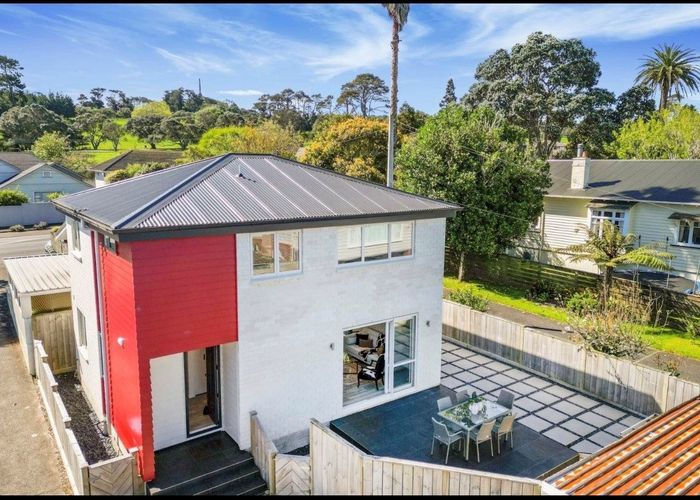  at 2/83 Campbell Rd, One Tree Hill, Auckland City, Auckland