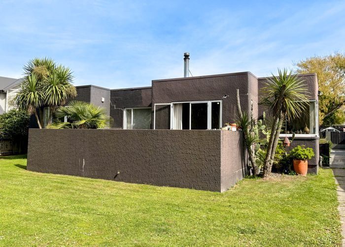  at 143 Centaurus Road, Saint Martins, Christchurch