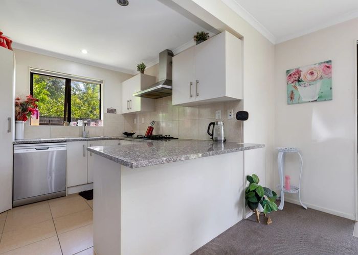  at 1 Lloyd Avenue, Papatoetoe, Auckland