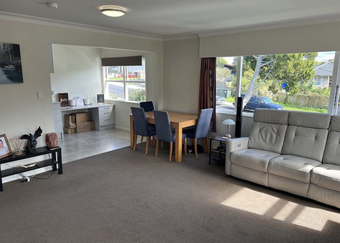  at 19 Lyford Crescent,, Sunnynook, North Shore City, Auckland