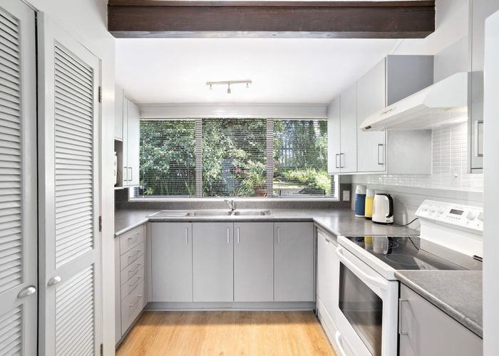  at 1/6 Miraka Place, Birkenhead, North Shore City, Auckland
