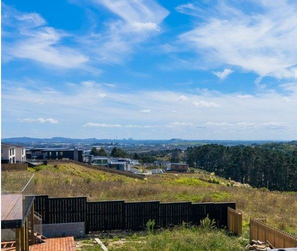  at 15 Grand Ridge Avenue, Flat Bush, Manukau City, Auckland
