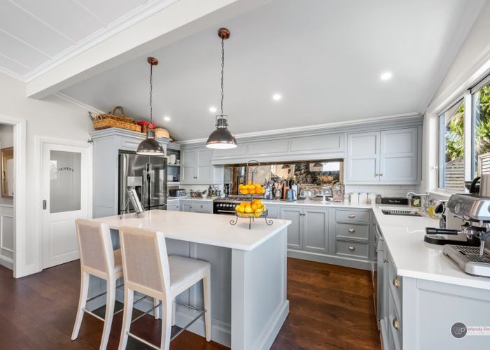  at 10 Chestnut Grove, Maungaraki, Lower Hutt