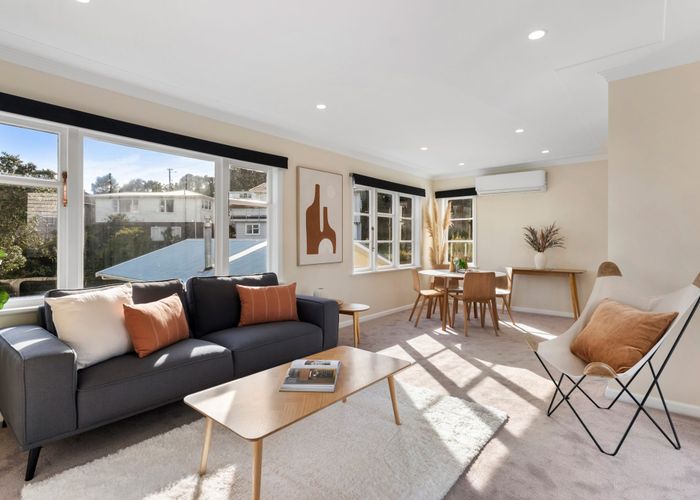  at 49 Lyndfield Lane, Newlands, Wellington