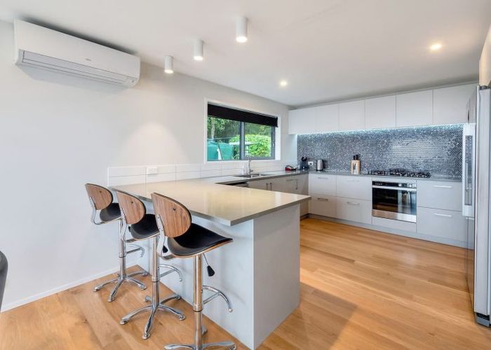  at 23 Quinns Road, Waiatarua, Auckland