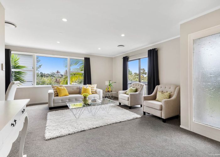  at 13 Stephen Lysnar Place, Hillsborough, Auckland