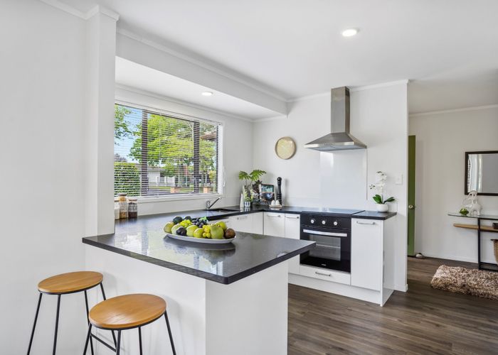  at 5 Brockton Avenue, Conifer Grove, Takanini