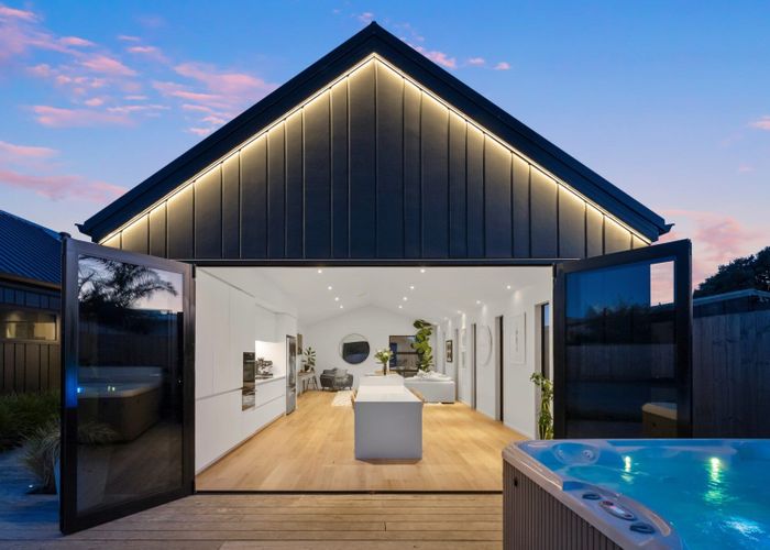  at 704B Papamoa Beach Road, Papamoa Beach, Papamoa