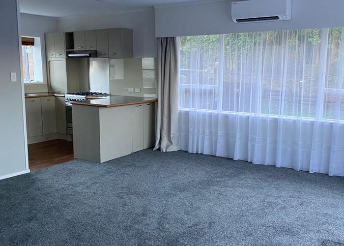  at 2/16 Windermere Crescent, Blockhouse Bay, Auckland City, Auckland