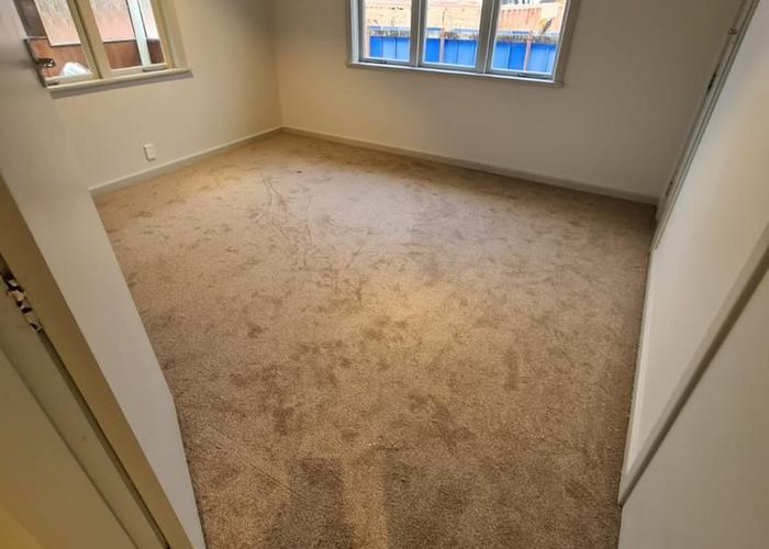  at 32 Fruitvale Road, New Lynn, Auckland