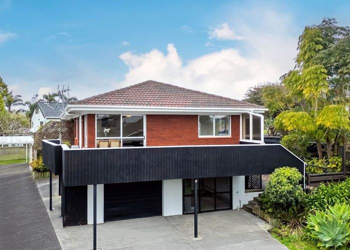  at 1/36 Halberg Street, Glenfield, Auckland