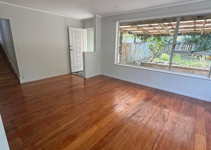  at 27 Burndale Terrace, Manurewa, Manukau City, Auckland