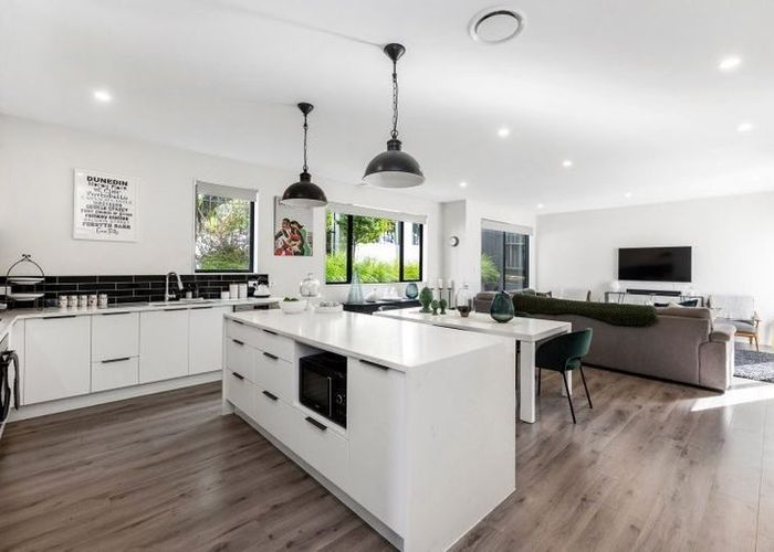  at 14 Peet Avenue, Royal Oak, Auckland