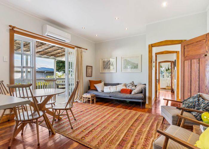  at 8 Glendon Avenue, Avondale, Auckland