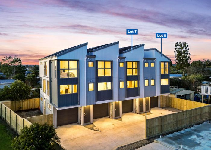  at Lot 8 / 5 Hereford Street, Te Atatu Peninsula, Waitakere City, Auckland