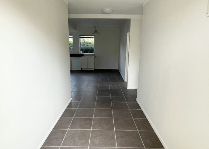  at 2/13 Holly St, Avondale, Auckland City, Auckland