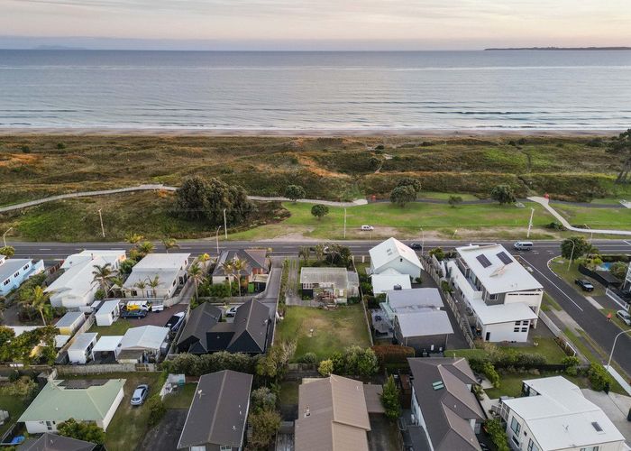  at 706 Papamoa Beach Road, Papamoa Beach, Tauranga, Bay Of Plenty
