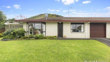  at 2/11 Monaco Place, Mount Wellington, Auckland