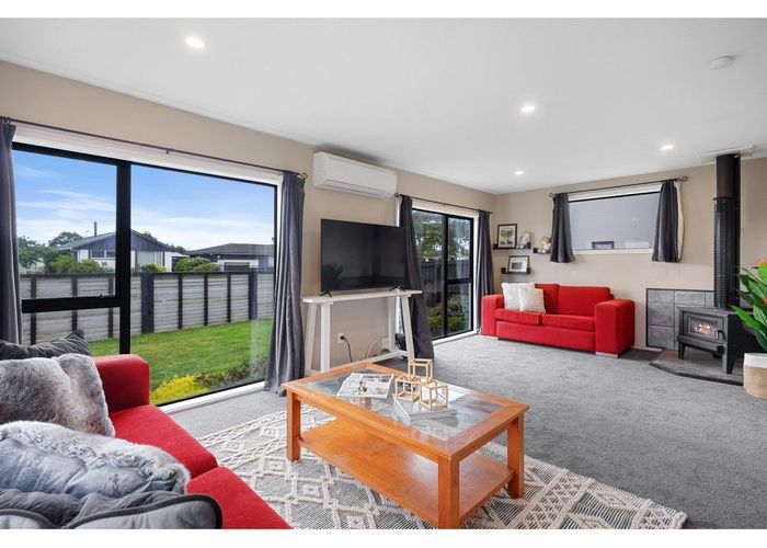  at 135 Queenspark Drive, Parklands, Christchurch