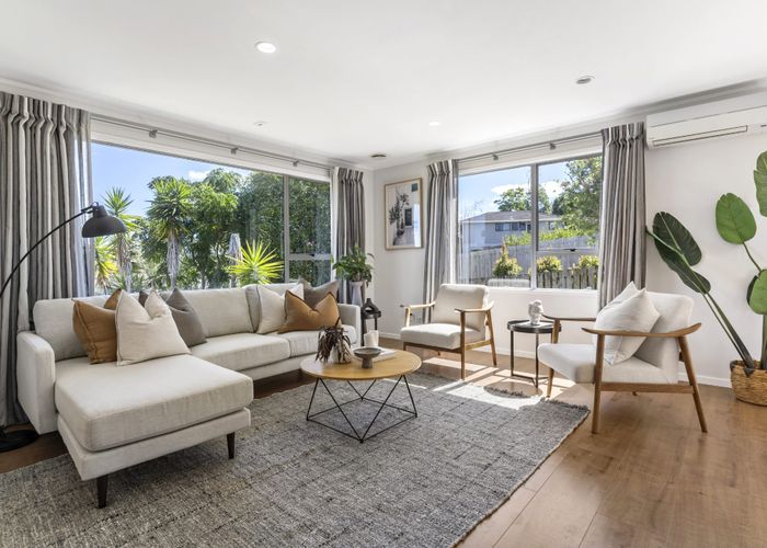  at 21 Peterhouse Place, West Harbour, Auckland