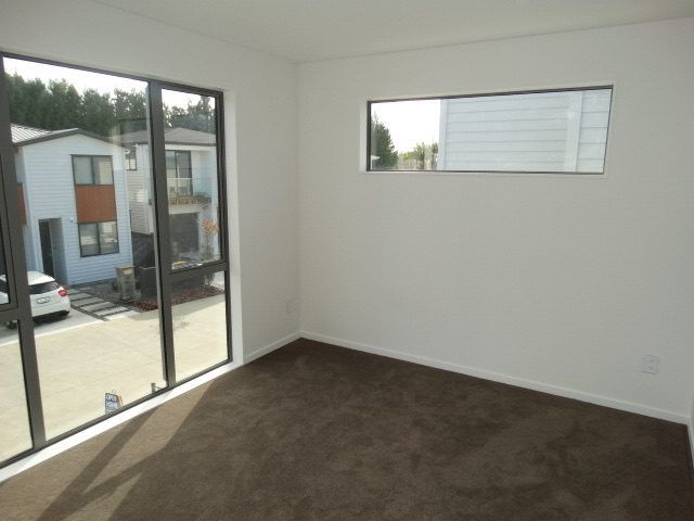  at 5 Pihoihoi Pl, Hobsonville, Waitakere City, Auckland