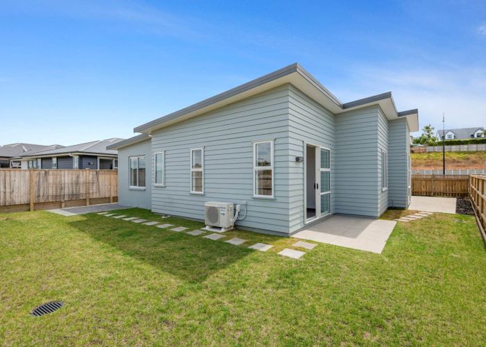  at 29 Kukuwai Avenue, Red Beach, Red Beach