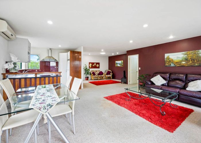  at 1A Roberts Road, Te Atatu South, Waitakere City, Auckland