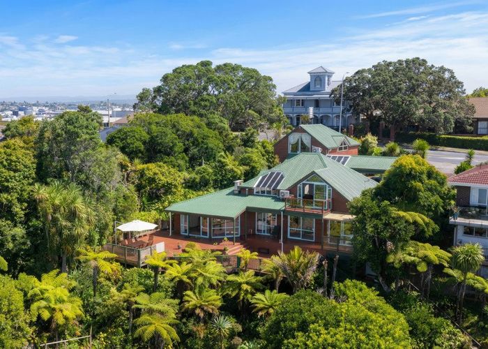  at 402 Hillsborough Road, Mount Roskill, Auckland City, Auckland