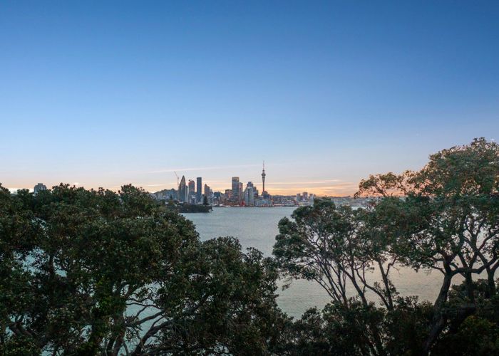  at 51 Norwood Road, Bayswater, Auckland